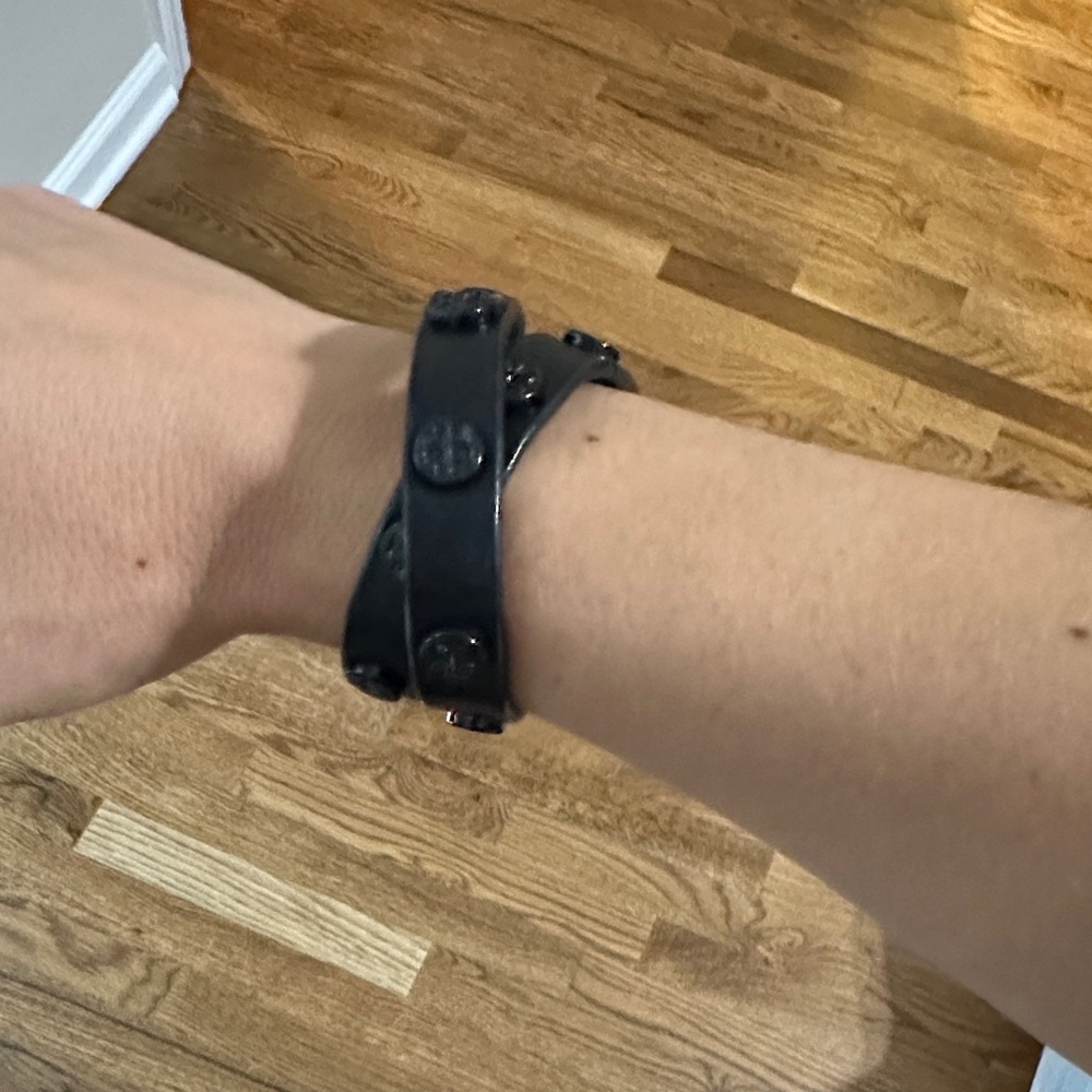 Tory Burch Leather Wrap bracelet